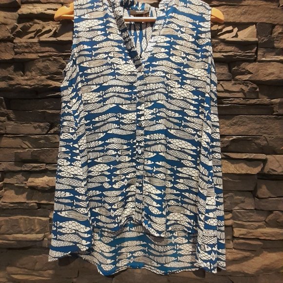 COOL FISH !! - NWOT ALFANI Petite Size 8P - 10 Blue White Fish swimming top - Picture 3 of 8
